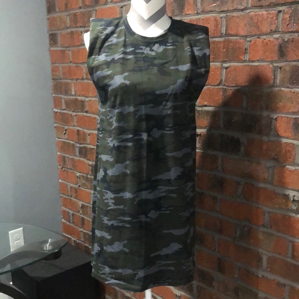 Sanctuary Green Camo Sleeveless Mini Dress. Size Small.